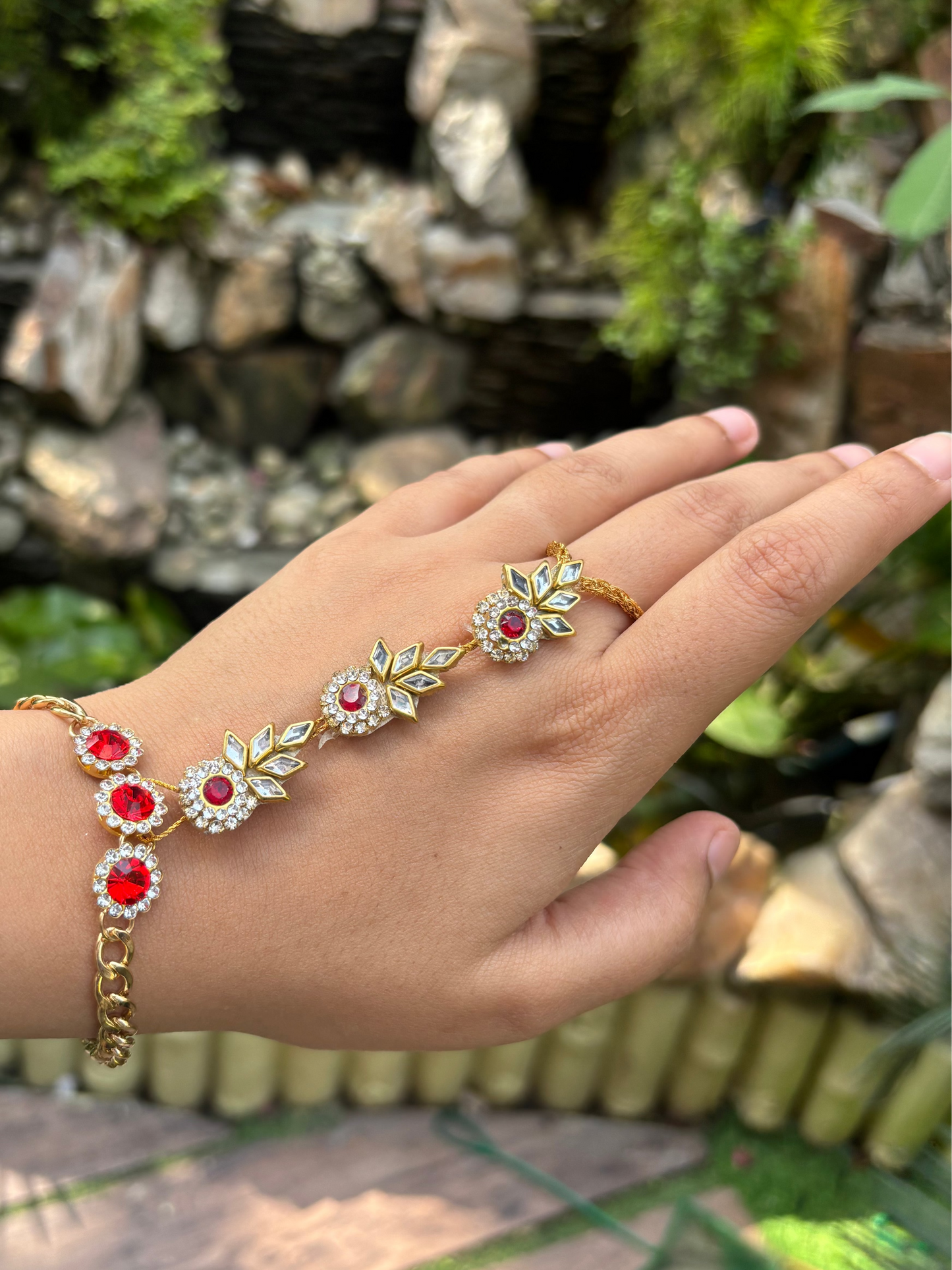 Red Haathphool