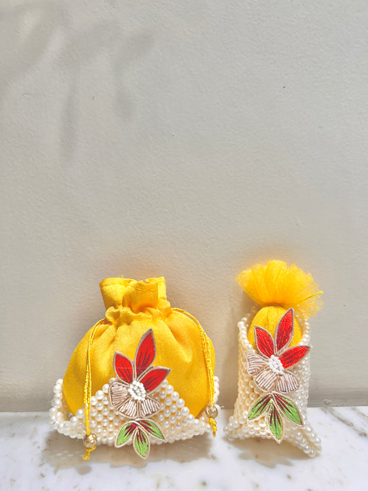 Yellow Signature Gat Nariyal Set