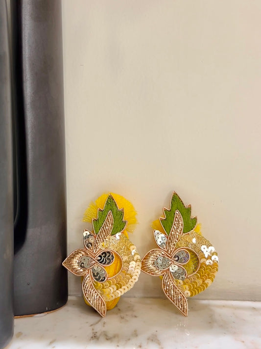 Yellow Tara Work Gat Nariyal Set