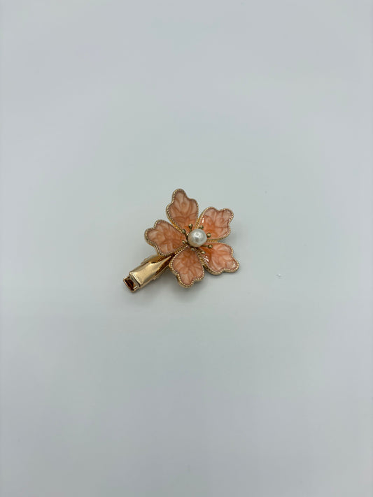 Pearl Blossom Hair Clip