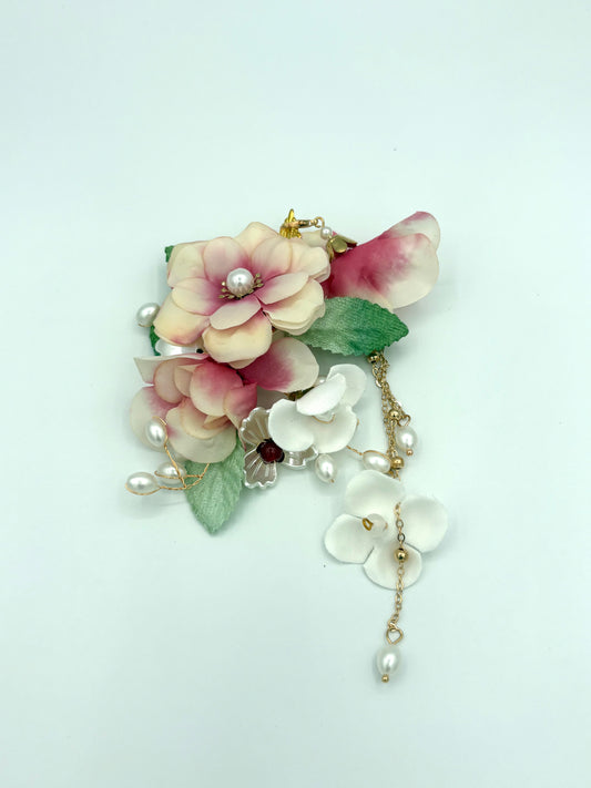 Blush Blossom Pearl Hair Clip