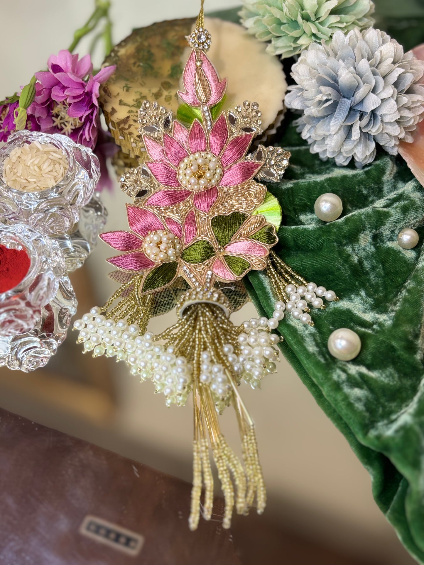 Signature Flower Bunch Luma - Pure Handworked