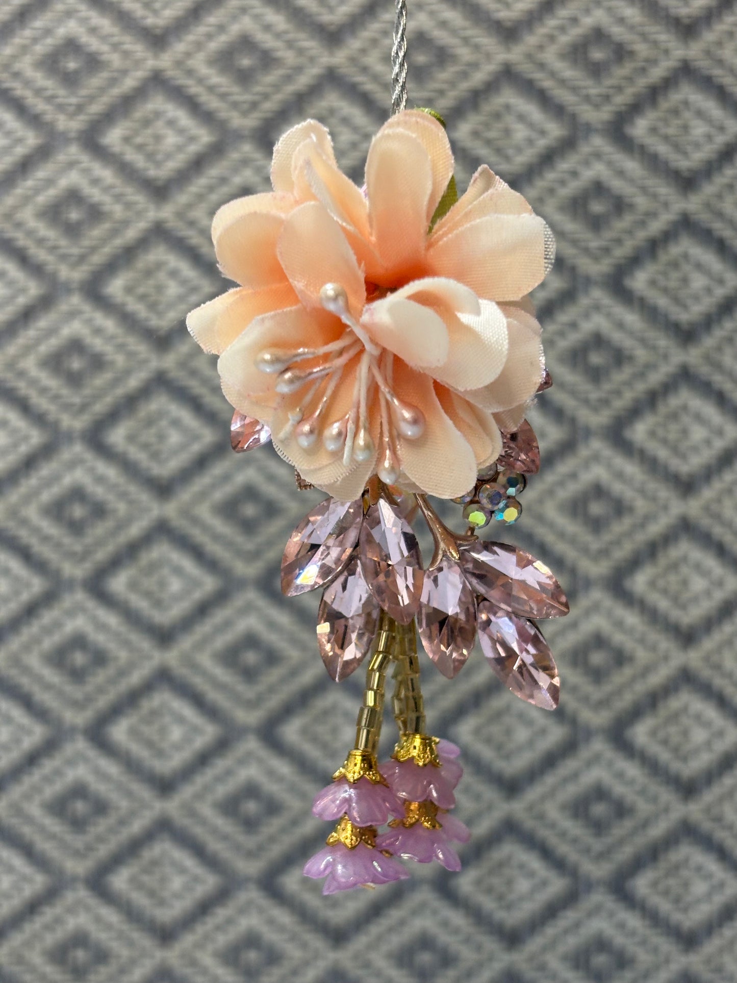 Peach Flower With Rich Gems Lumba